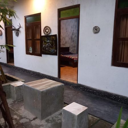 Suninn Hostel And Surf School 웰리가마 외부 사진