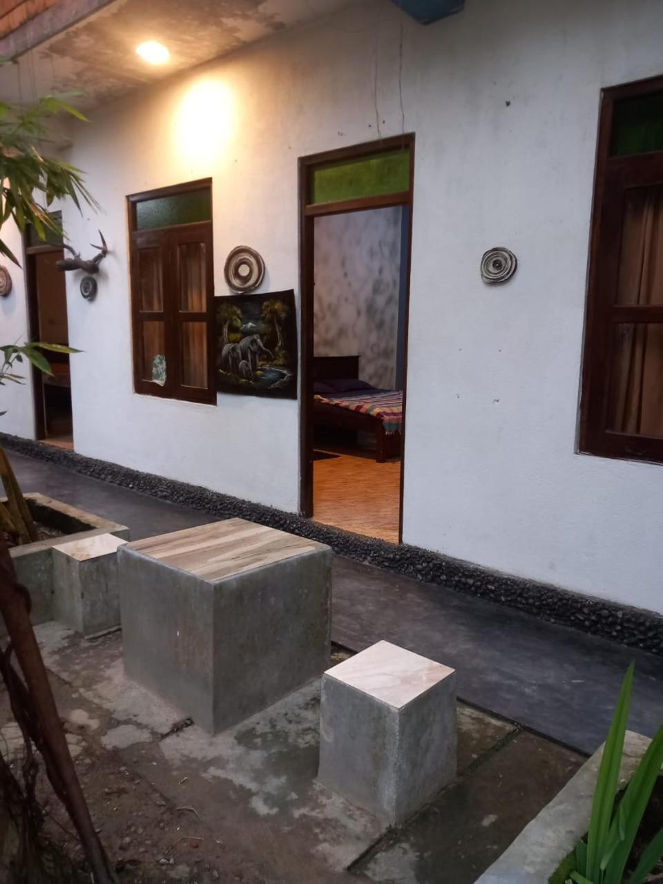 Suninn Hostel And Surf School 웰리가마 외부 사진