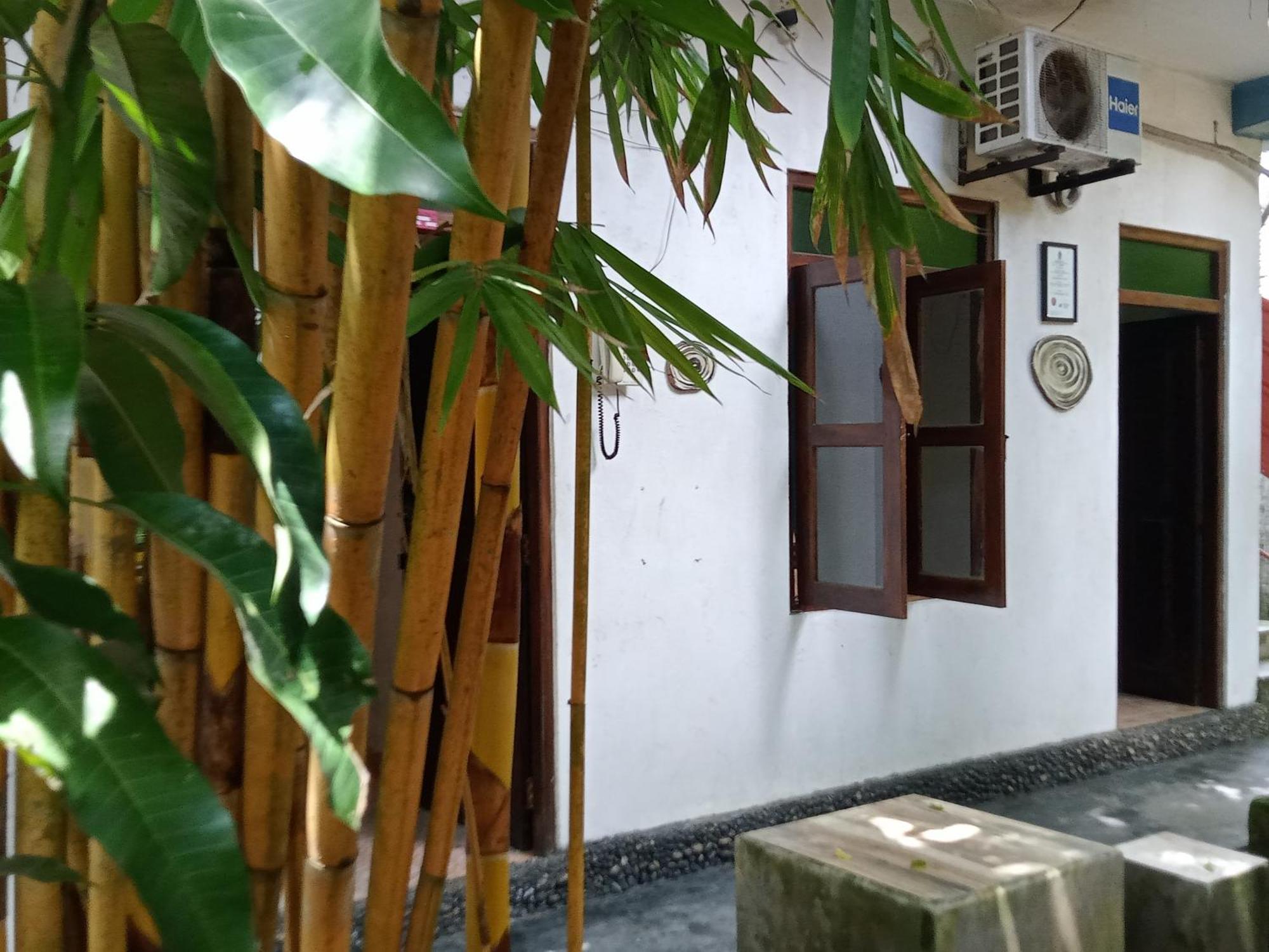 Suninn Hostel And Surf School 웰리가마 외부 사진