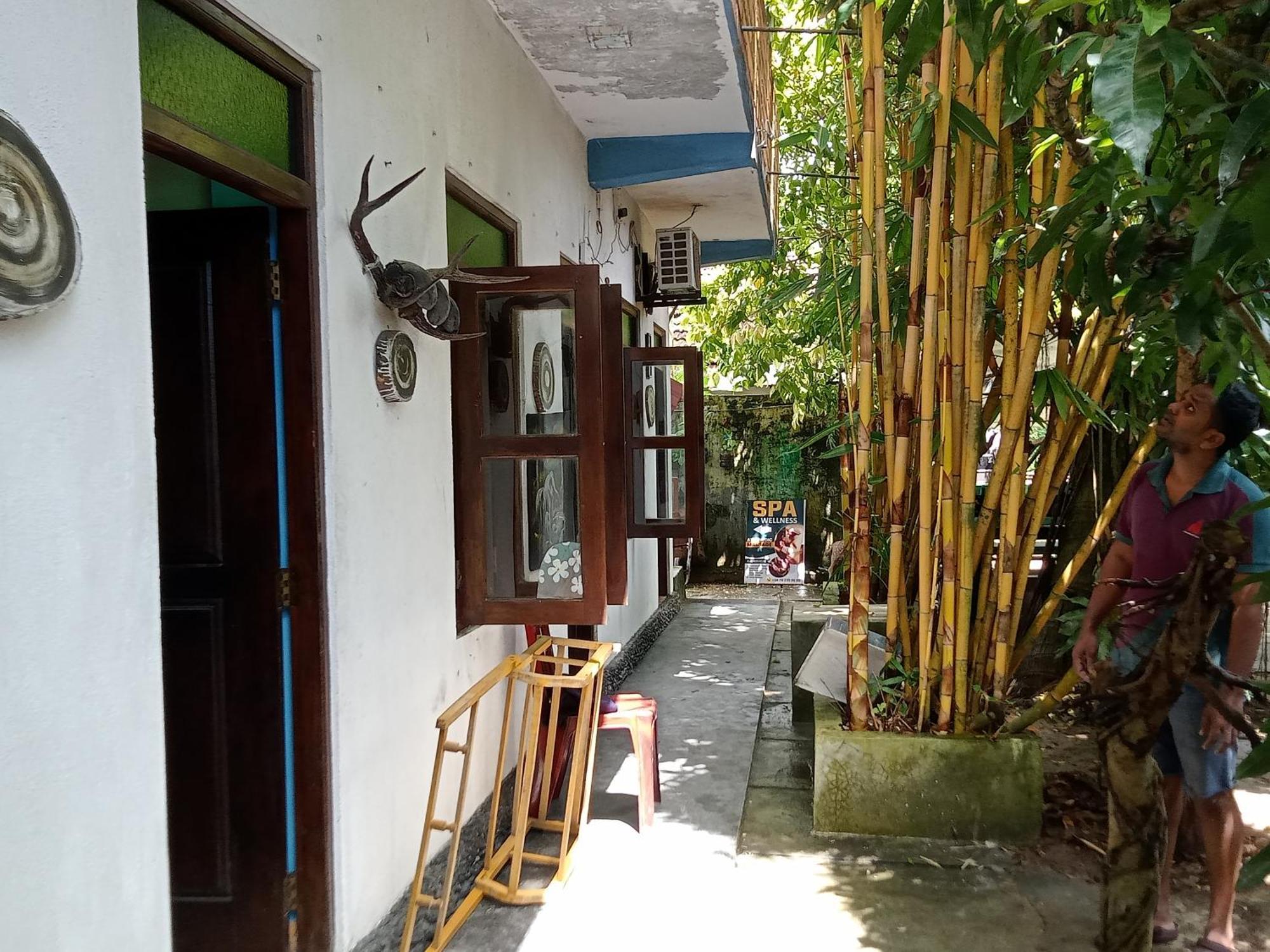 Suninn Hostel And Surf School 웰리가마 외부 사진
